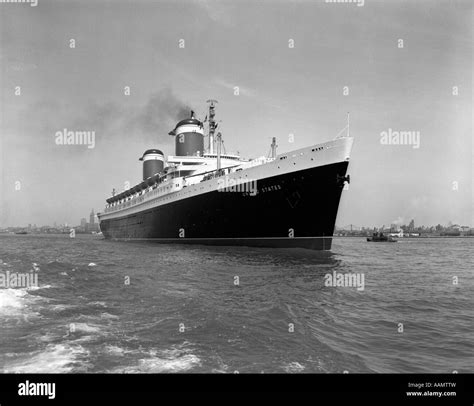 1950s Ss United States Passenger Steamship Ocean Liner Stock Photo Alamy