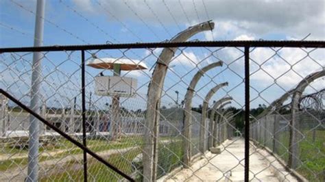 A Glimpse Inside Cubas Prisons Bbc News