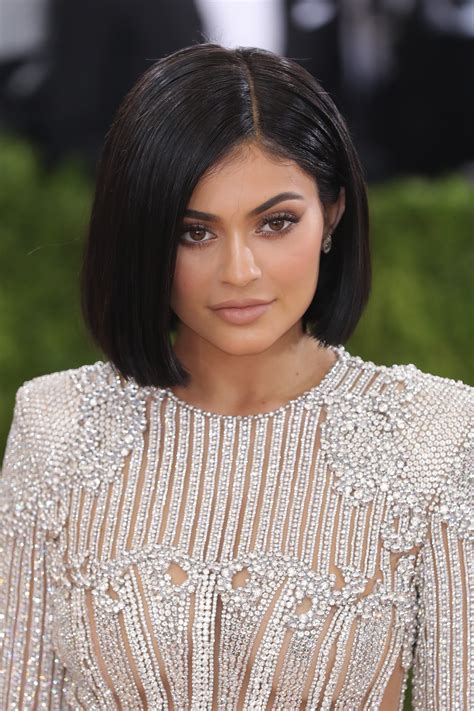 kylie jenner s fans beg star to stop with lip fillers as throwback photos show her real