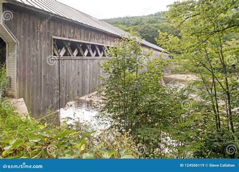West Dummerston Vermont Covered Bridge Stock Image Image Of Lattice