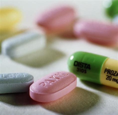 Nach ein paar wochen soll es auch gegen depressionen helfen.… Depression: Helfen Antidepressiva gegen Serotonin-Mangel ...
