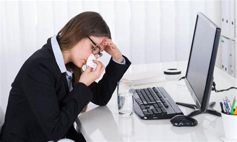 Your Colleagues Wont Thank You For Coming Into Work Sick