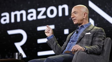 Jeff Bezos Will Step Down As Amazon Ceo In Q3 2021 To Be Replaced By