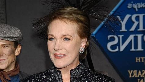The Two Marriages Of Julie Andrews Are Explained In This Article