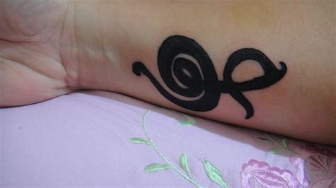 I cringe a little bit every time i look at the #swahili tag page. Hakuna Matata Tattoos Designs, Ideas and Meaning | Tattoos ...