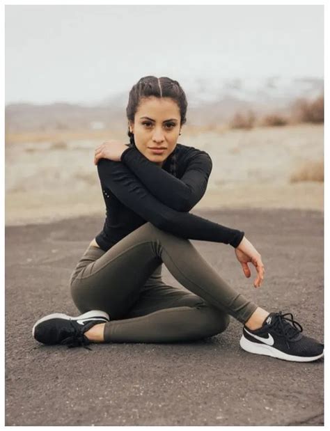40 Modest Fitness Outfits Ideas For Women Educabit Cute Workout Outfits Fitness Photoshoot
