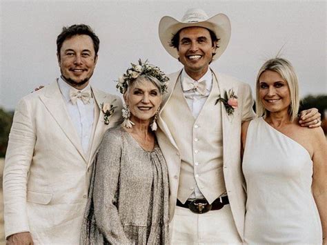 Nice picture of Elon and family : elonmusk