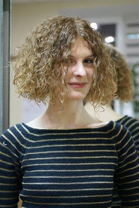 fun permed bob | Permed hairstyles, Curled hairstyles ...