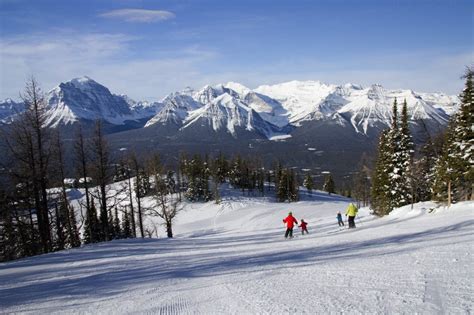 Lake Louise Ski Resort Ski Holiday Reviews Skiing