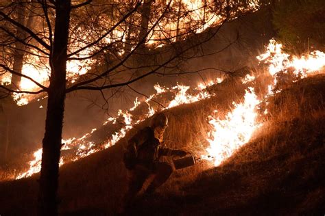 Rocky Fire Up To 60000 Acres