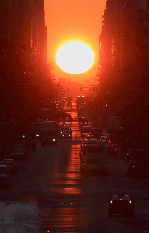 Manhattanhenge An Incredible Sunset Is Coming To New York