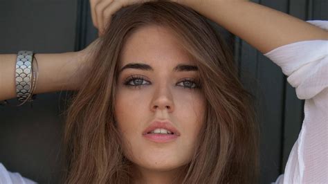 Free Download Wallpapers Brunettes Women Green Eyes Gray Eyes Clara Alonso [1920x1080] For Your