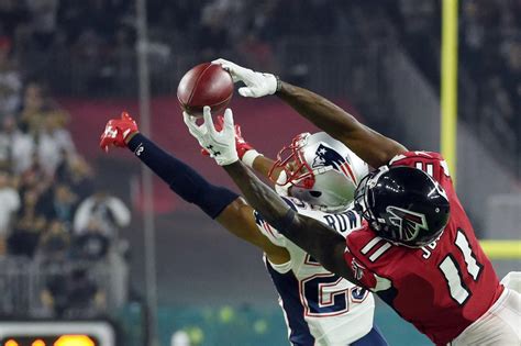 The deal topped michael thomas' previous wide receiver record for. Julio Jones' sideline catch was the best Falcons Super ...