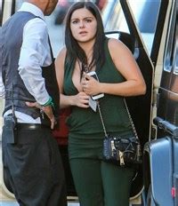 Ariel Winter S Teen Titties Nearly Fall Out Of Her Top Hot Sex Picture