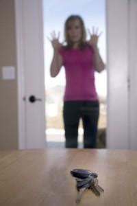 53 фразы в 17 тематиках. Locked out? Call Larry the Locksmith!