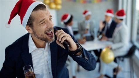 19 People Reveal The Most Embarrassing Thing They Ever Did At A Work Holiday Party Someecards