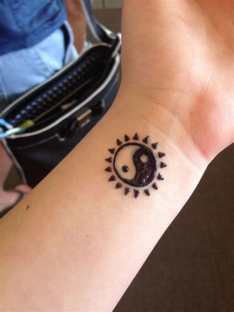 Pin By Erika Rogers On Tattoos Henna Tattoo Designs Cute Henna Cute