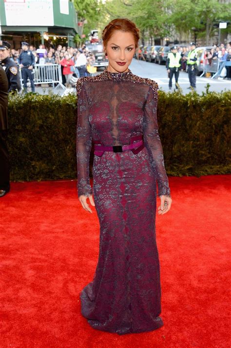 Julie Bowen Wears Odd Sheer Dress To Los Angeles Gala Photos Poll