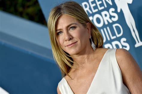 jennifer aniston opens up about ivf struggles for the first time sports illustrated lifestyle