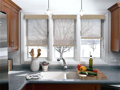 Окна на кухне в частном доме оформление дизайн 82 фото