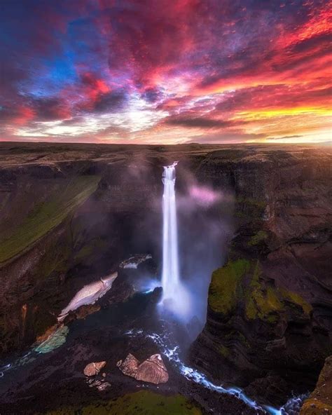 Breathtaking waterfall scenery in Iceland : MostBeautiful | Waterfall scenery, Scenery, Amazing ...
