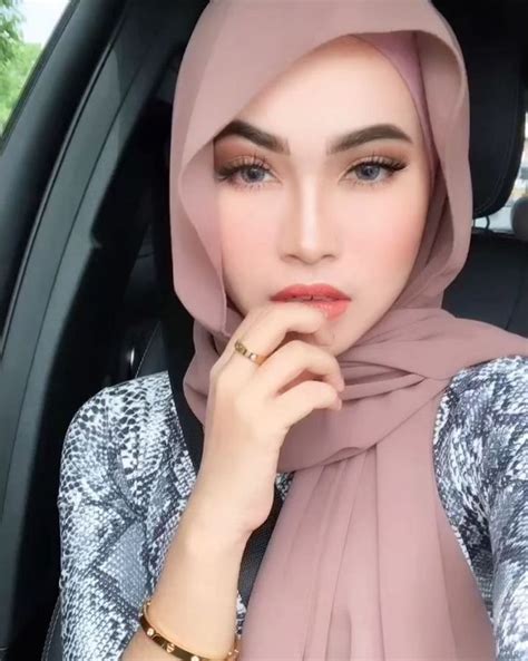 pin by ryn on hijap in 2022 hijab fashion