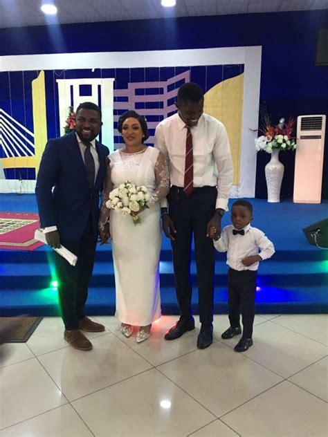 Nigerian Couple Makes History By Holding Wedding Under Canopy
