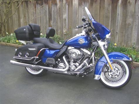 Solo seat with tour pack? Your road king tour pack pics - Page 2 - Harley Davidson ...