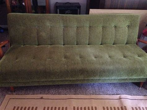 De sede ds 85 natural daybed leather sofa / bed. Gorgeous retro couch and two armchairs. Vintage green ...