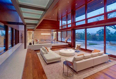 It isn`t typical for modern. Modern High-Tech Mansion in California