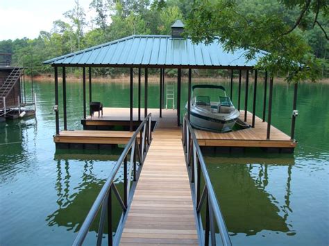 Pin By Natalie Kight On Boat Dock House House Boat Lake House Lake Dock