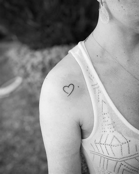 Tatuagem De Coração No Ombro 50 Fotos Para Fazer Já