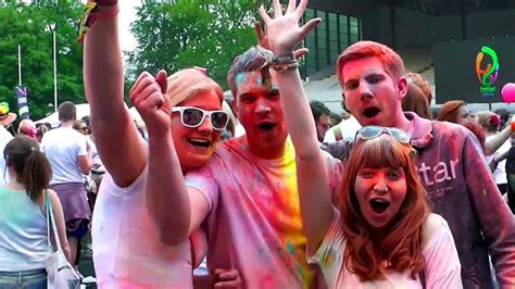 The facebook community began to grow, the media interest was enormous and the spirit of the festival was carried through germany. Holi Festival of Colours 2013 Berlin - YouTube