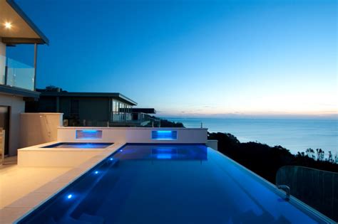 Building Beautiful Infinity Pools With Compass Compass Pools