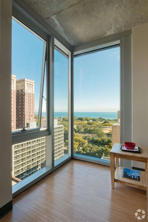 Take in a performance by the chicago symphony orchestra, root for the home team, explore the city's ethnic neighborhoods or laugh yourself silly at an improv club. 2 Bedroom Apartments under $1,100 in Chicago IL ...