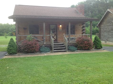 Winds from nne to n. Smoke Hole Resort in Cabins | Smoke Hole Resort 5413 N ...