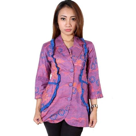 Seragam baju batik couple pasangan terbaru trend masa kini dengan motif serta desain model pakaian batik modern pria wanita yang. Koleksi Model Blus Kantor Batik Modern, Desain Unik! | Model Baju Batik Kantor