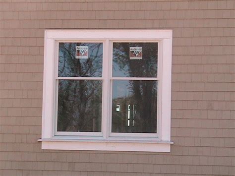 There are many materials and styles of window trims. Simple Design of Outdoor Windows Trim - HomesFeed