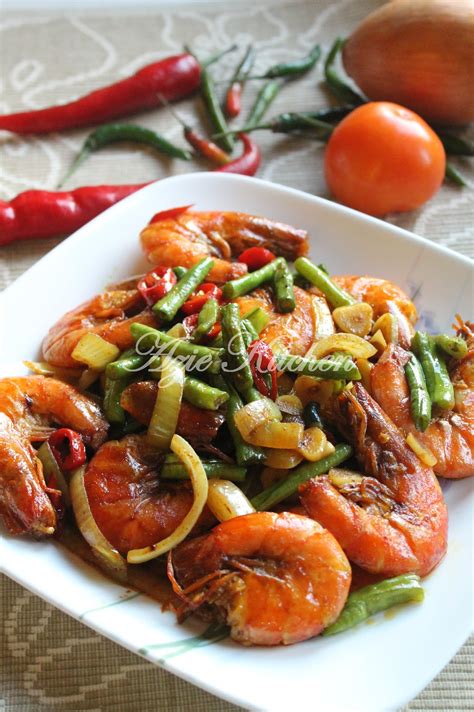 Bahan makanan yang menjadi favorit banyak orang ini ternyata kandungan gizinya cukup tinggi. Udang Goreng Garam Kunyit Dengan Kacang Panjang - Azie Kitchen