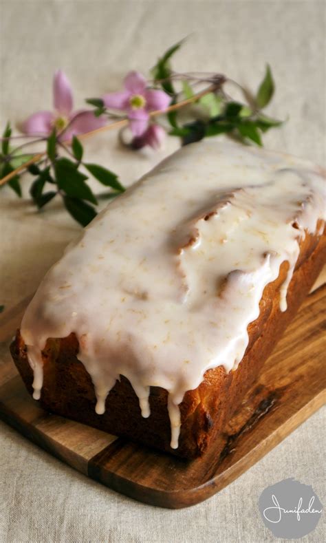 Bei jessis blogevent haben unglaublich viele mitgemacht und leckere rezepte mit allen möglich beeren. junifaden: Grapefruit-Rosmarin-Kuchen #ichbacksmir