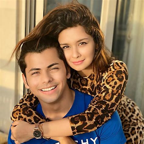Avneet Kaur And Siddharth Nigams Relationship Details Iwmbuzz
