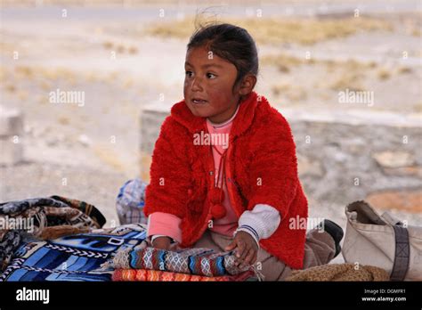 Niñas Nativas Peruanas Fotografías E Imágenes De Alta Resolución Alamy