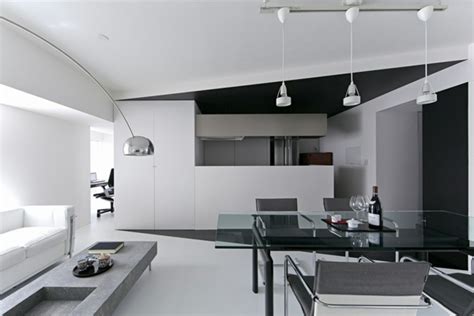 Unsere wohnung hat auf anfrage als modernes design erworfen. Trendy Wohnung in Schwarz und Weiß: Room 407 Projekt in Tokyo