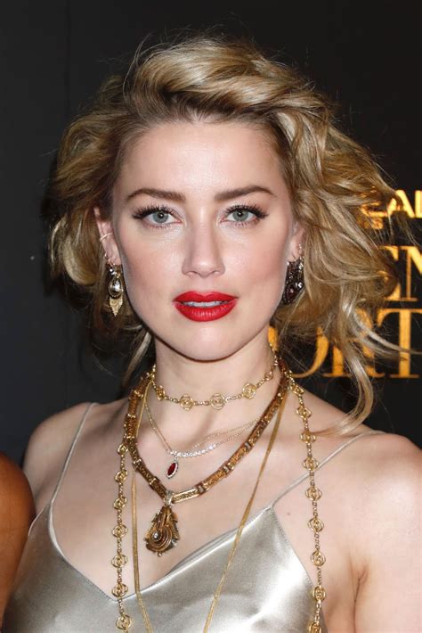Amber Heard Is Slinky In Gold At The 2018 Loréal Paris Women Of Worth