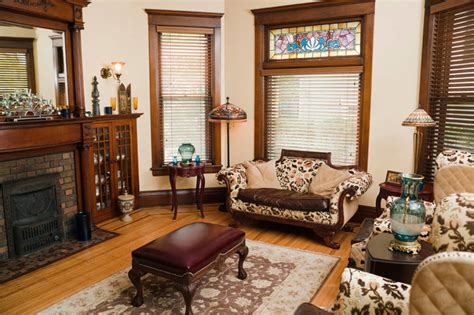 There is something fantastic about an antique chair. 21 Living Rooms With Antique Furniture - Home Stratosphere
