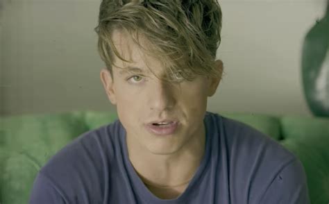 5 489 747 tykkäystä · 152 344 puhuu tästä. Charlie Puth Finds Love at a Chaotic House Party in 'The ...