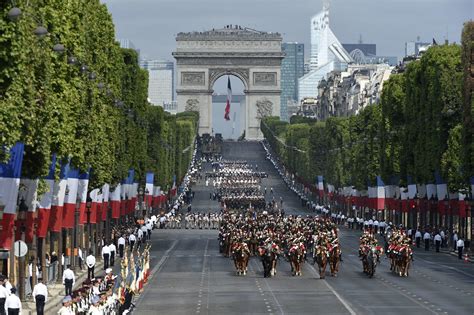Le 14 juillet est la fête nationale française. Le 14 juillet, fête nationale - La France en Suède