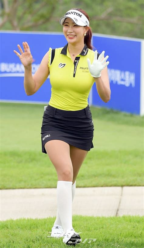 「yoo hyunju ユ ヒョンジュ」おしゃれまとめの人気アイデア｜pinterest｜moonlight ゴルフファッション スポーティな服装 テニスファッション