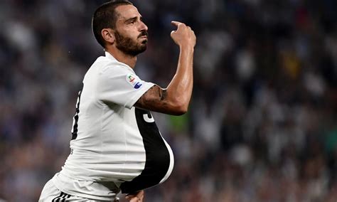Sabato sera giocherà contro il suo passato: Bonucci: 'Vittoria per staccare Napoli e Inter. Su Ronaldo ...
