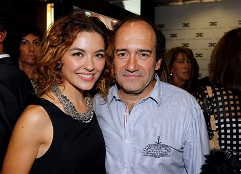A minha joão partiu, reagiu o marido da atriz na rede social instagram. Aos sete meses de gravidez, Sara Barradas mostra que ainda ...
